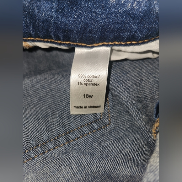 Maurices women's destructed jean size 18 - Picture 4 of 6